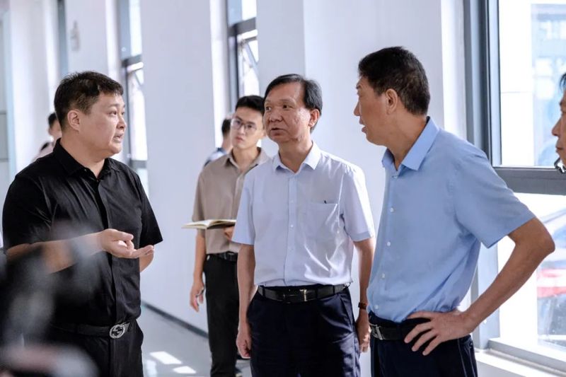 卓一簡(jiǎn)訊丨熱烈歡迎“新鄉(xiāng)市政協(xié)”、“衛(wèi)輝政協(xié)”考察團(tuán)一行蒞臨卓一牧業(yè)考察調(diào)研！